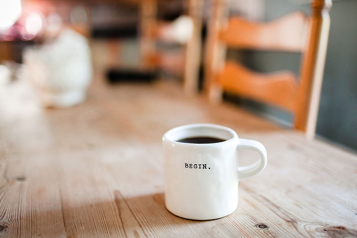 afspreken-mok-met-begin-erop-unsplash